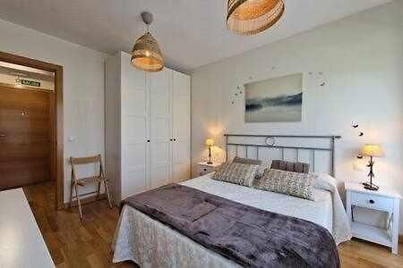 דירות לאנס Apartamento Con Piscina מראה חיצוני תמונה